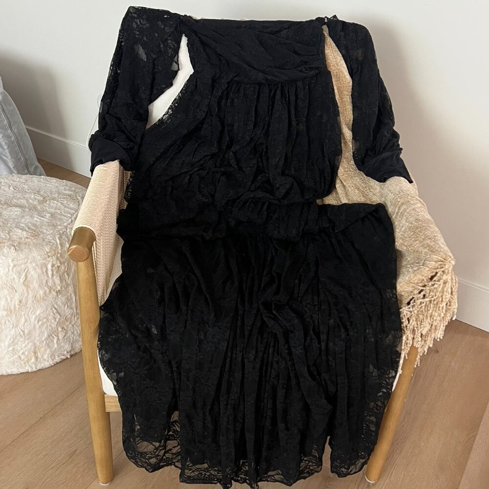 Black Lace Off Shoulder Doubly Split Maternity Maxi Dress for Photoshoot - Picture 14 of 16